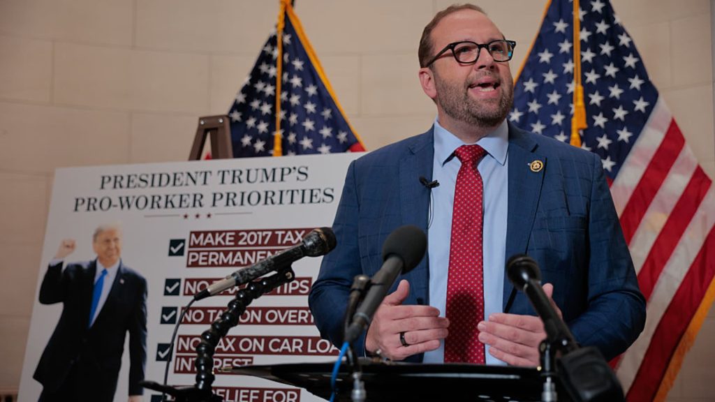 House GOP tax bill passes ‘SALT’ deduction cap of ,000