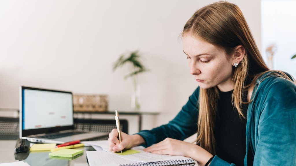 How to invest as a teenager
