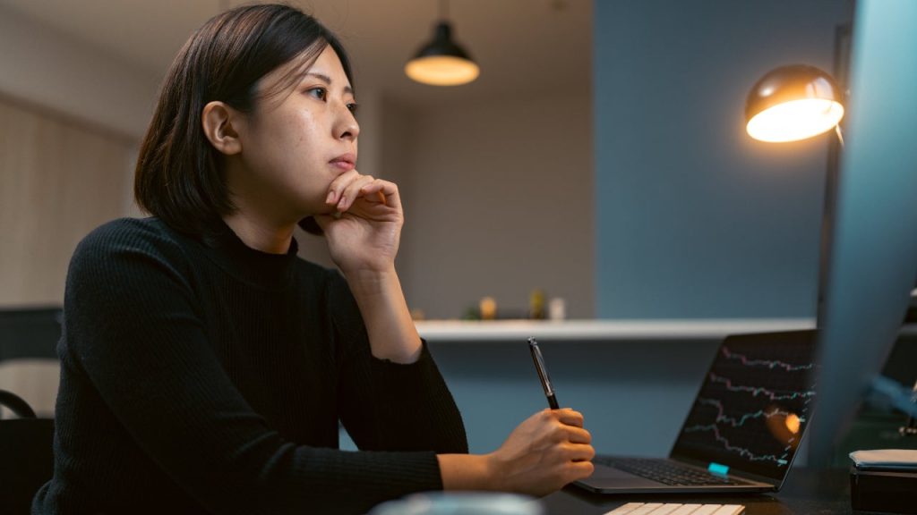 Long position vs. short position: What’s the difference in stock trading?