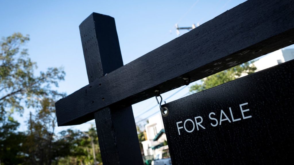 Trump floats no capital gains taxes on home sales. Who could benefit