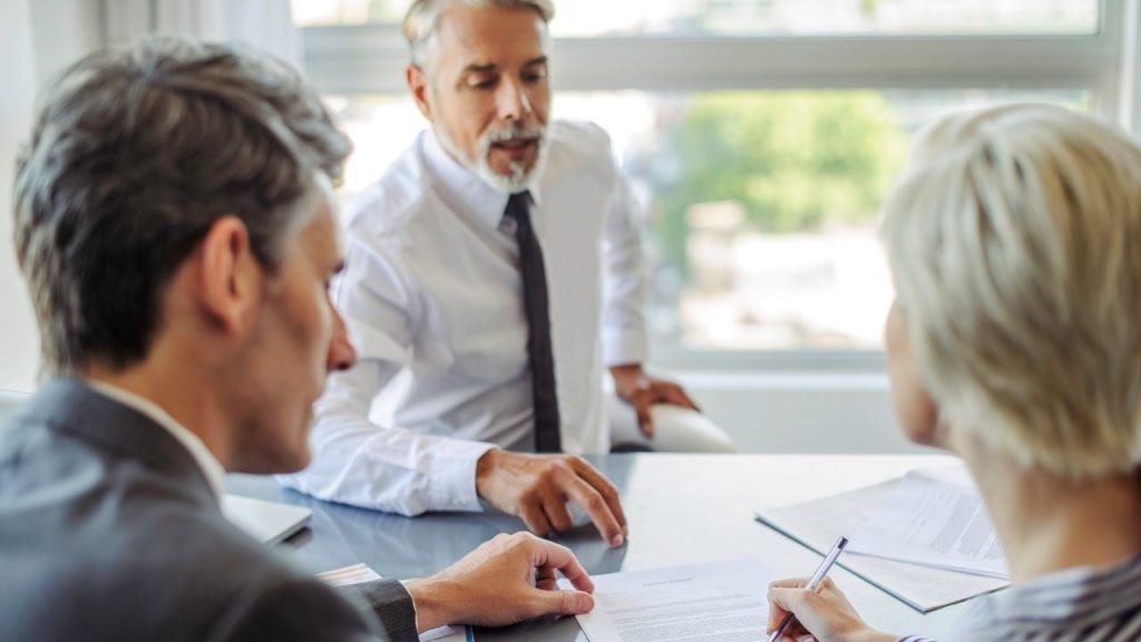 Online lenders vs. banks and credit unions: Which is better?