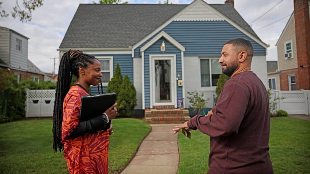 Why home buyers are on the sidelines