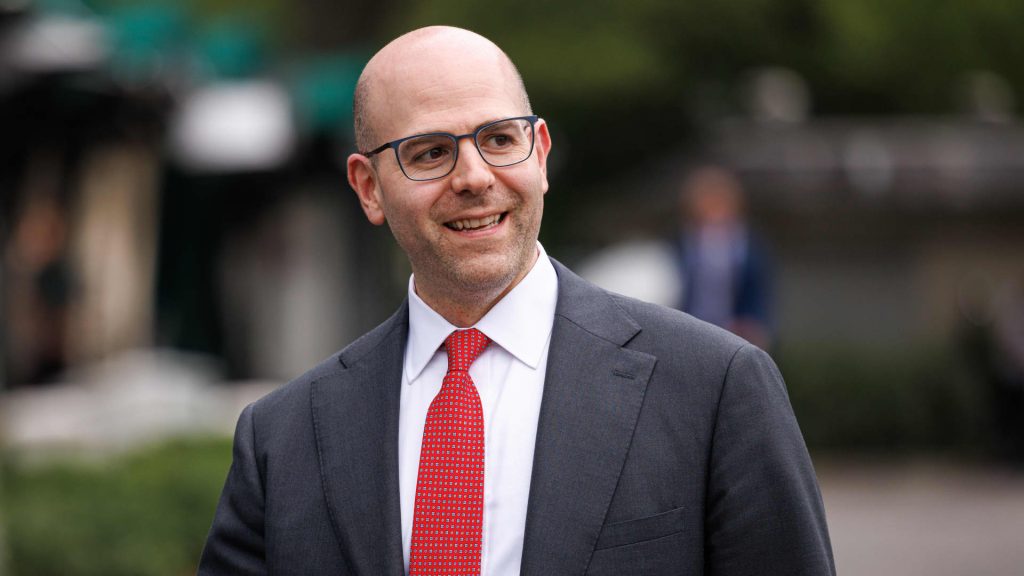 Trump to nominate Stephen Miran to be new Fed governor, replacing Kugler