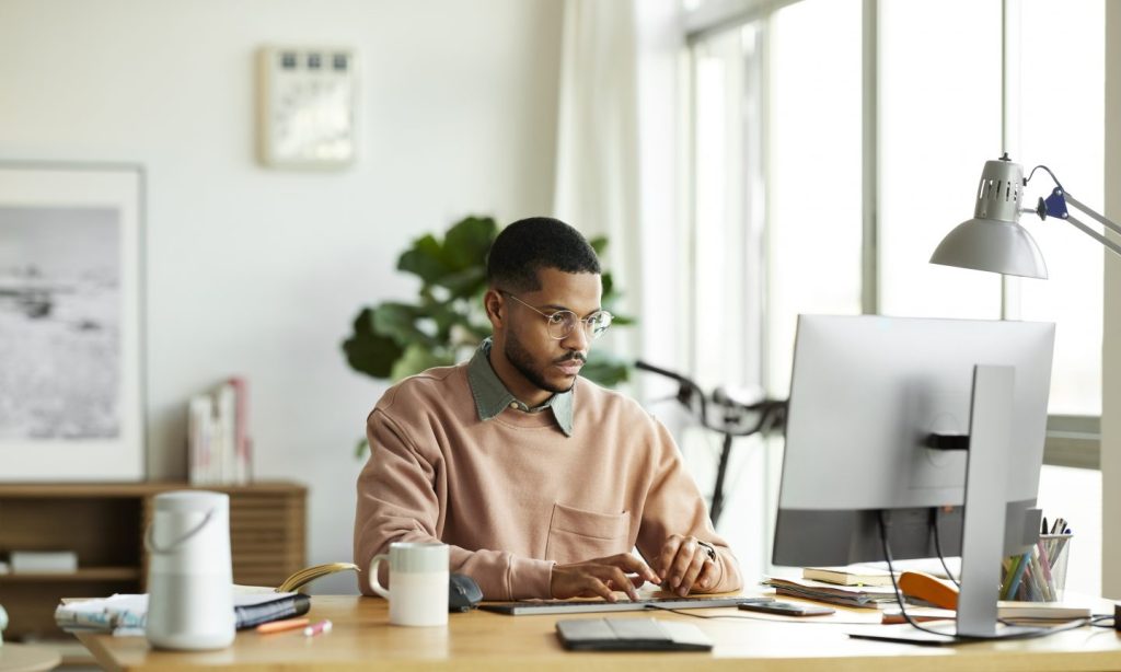 4 Popular Freelance Websites – SS