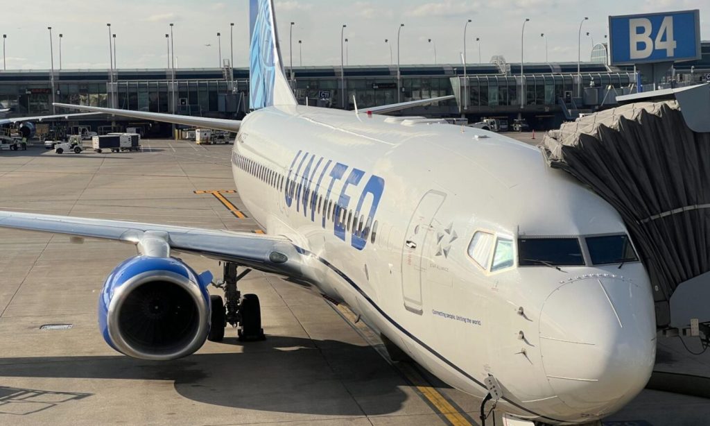 United Is Bringing Starlink to Its First 737, and It’s Seriously Fast
