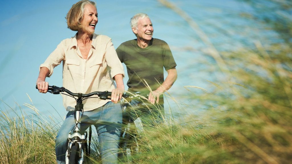 Want to maximize your retirement savings? Do these 7 things to get there