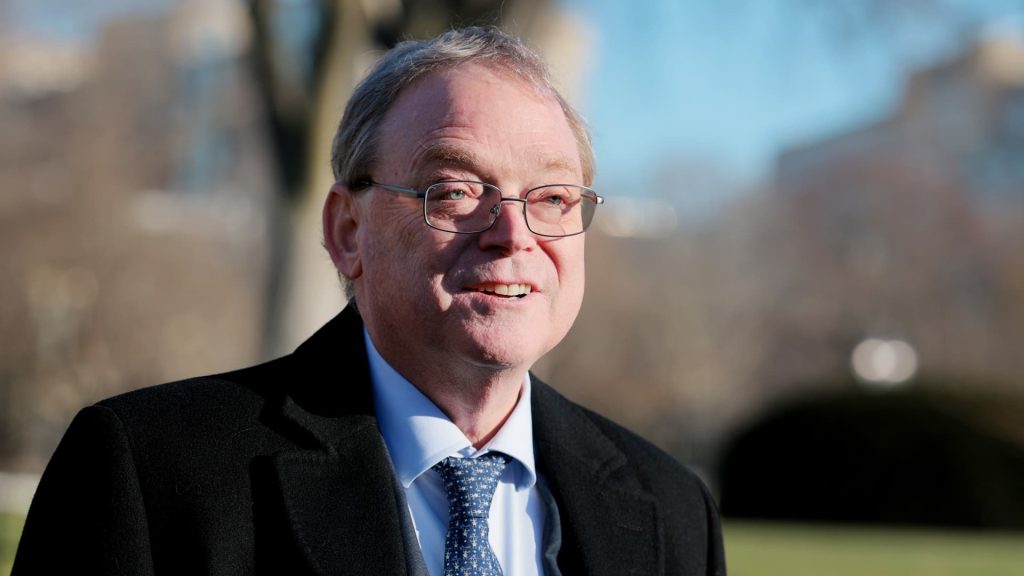 Trump will use other tariff authorities to get to ‘same place’ if Supreme Court rules against him: Hassett Trump will use other tariff authorities to get to ‘same place’ if Supreme Court rules against him: Hassett