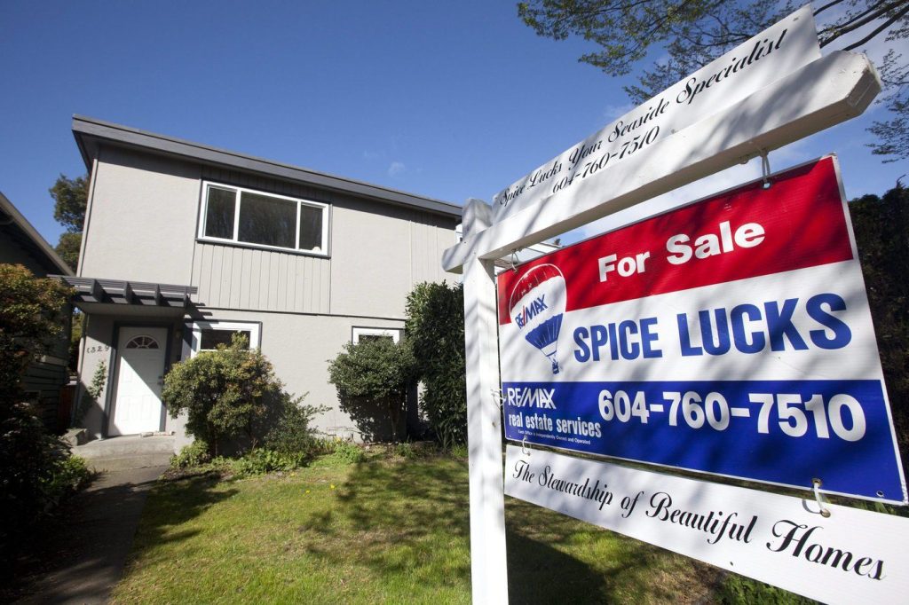 B.C. home grant threshold falls for first time since 2020, as Vancouver values drop