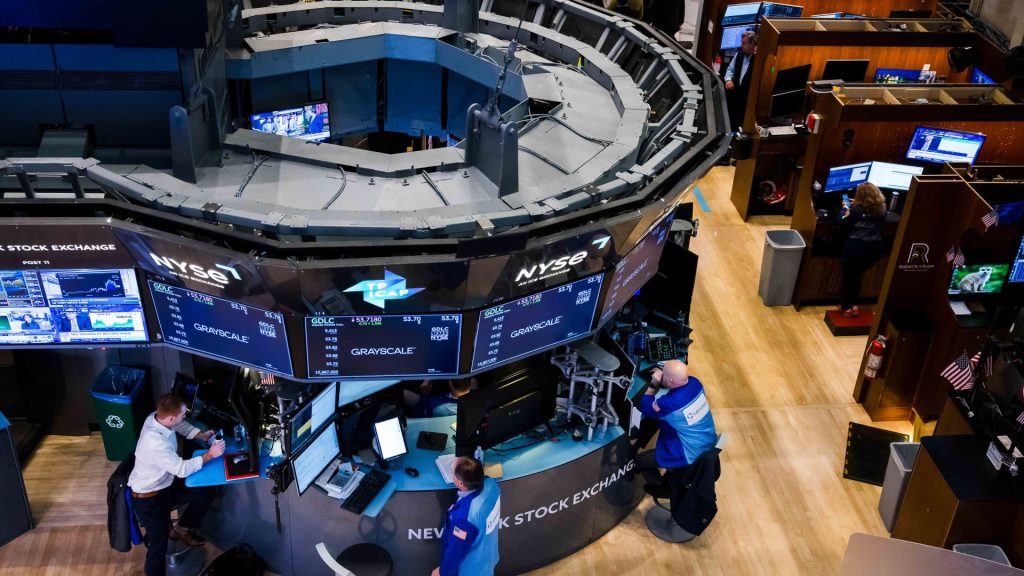 Market volatility trap? This investment strategy may hurt investors Market volatility trap? This investment strategy may hurt investors