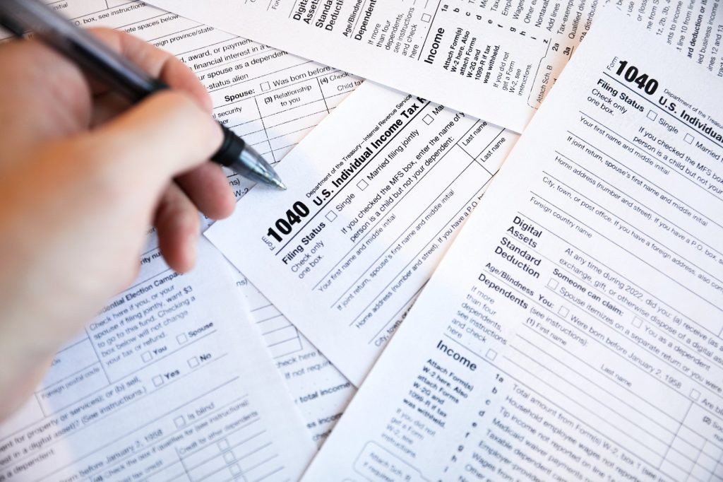 How to File a Tax Return for An Individual Who Died