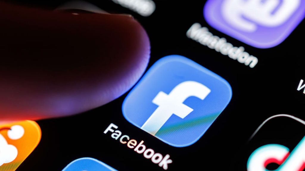 Stocks making the biggest moves midday: META, BBY, APP, SMG Stocks making the biggest moves midday: META, BBY, APP, SMG