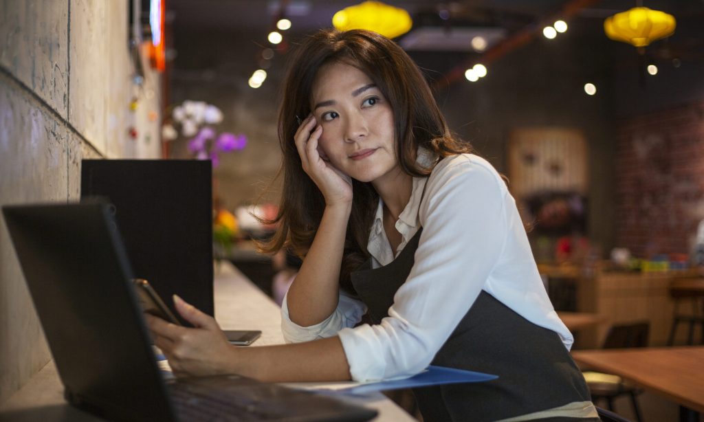 Job Quiz: Are You Burned Out, Job Hugging or Thriving at Work?