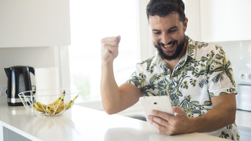 Average tax refund is up 0 compared to last year Average tax refund is up 0 compared to last year