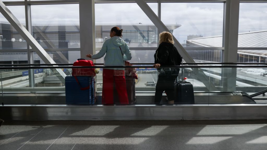 How to save money on flights as airlines raise prices How to save money on flights as airlines raise prices